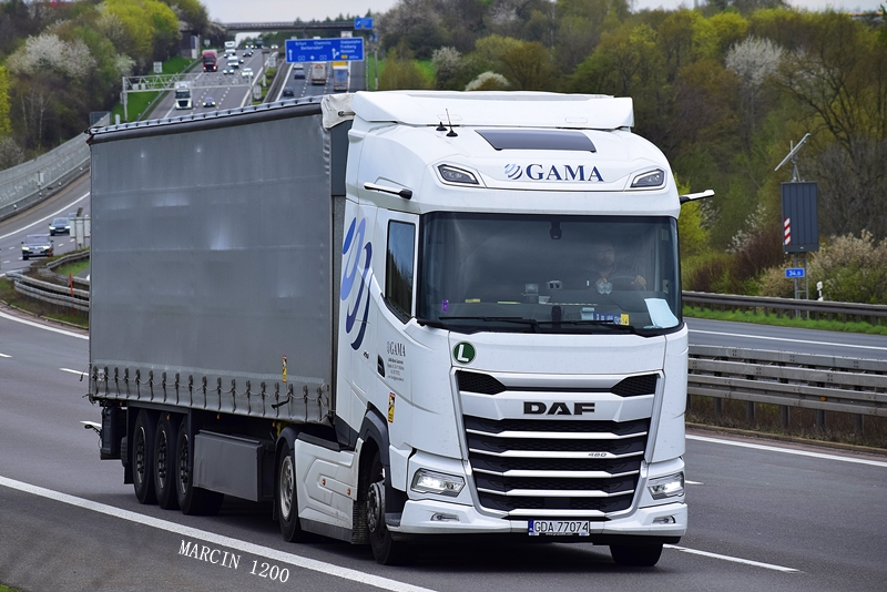 _DSC1214-crop-GAMA WIŚLINKA-DAF XG.JPG