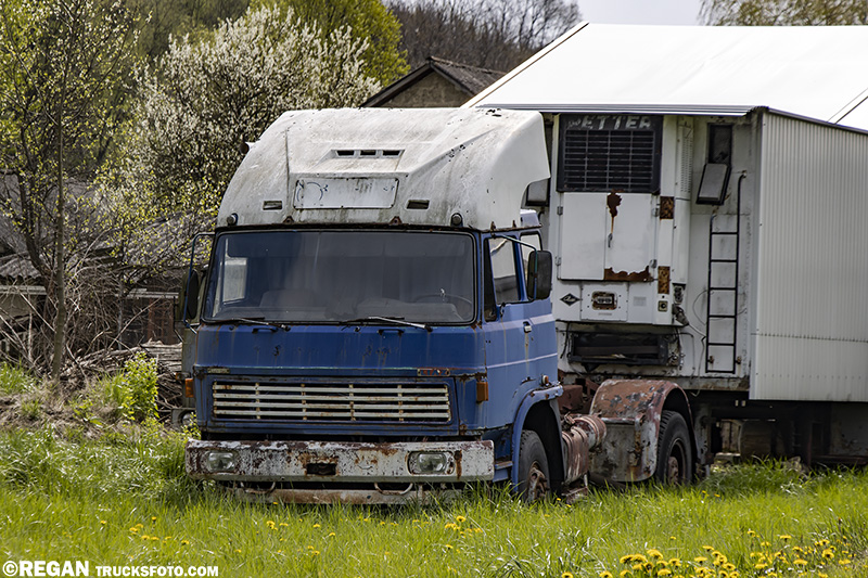 Liaz 110 ciągnik siodłowy.jpg