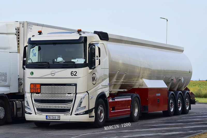 _DSC5446-crop-Volvo FH V -MILETIĆ KOMERC.JPG