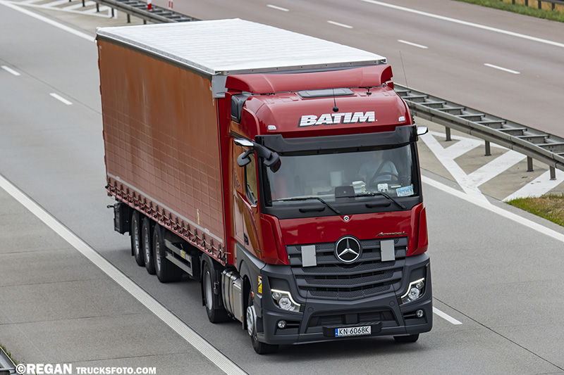 Mercedes-Benz Actros L - Batim.jpg