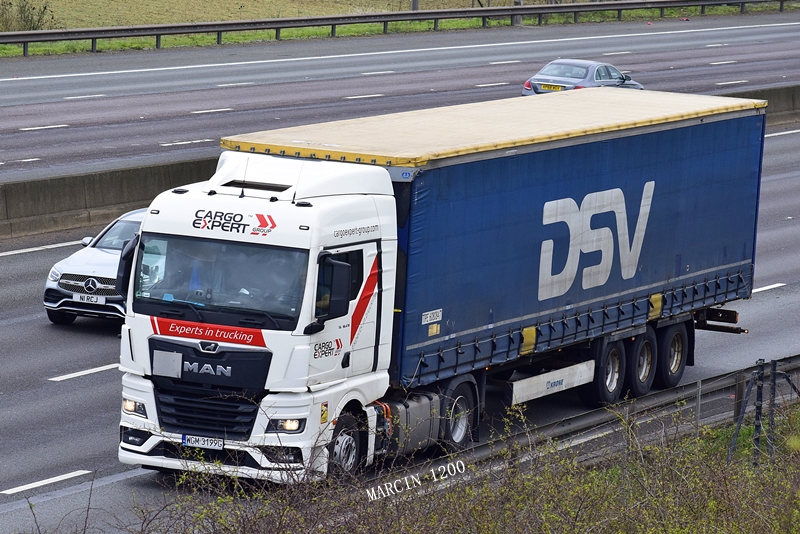 _DSC0438-crop-MAN TGX II-Cargo Expert.JPG