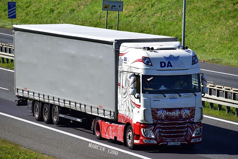 _DSC6498-crop-DAF XF106 II-DARA.JPG