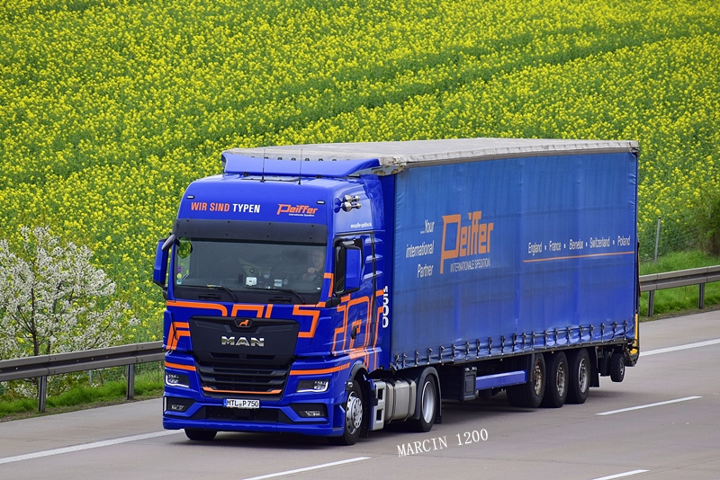 _DSC1518-crop-Spedition Peiffer-MAN TGX II GX.JPG