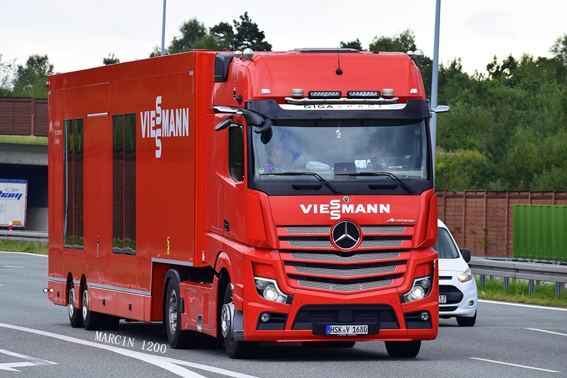 _DSC6566-crop-Mercedes-Benz Actros MP5-Viessmann.JPG