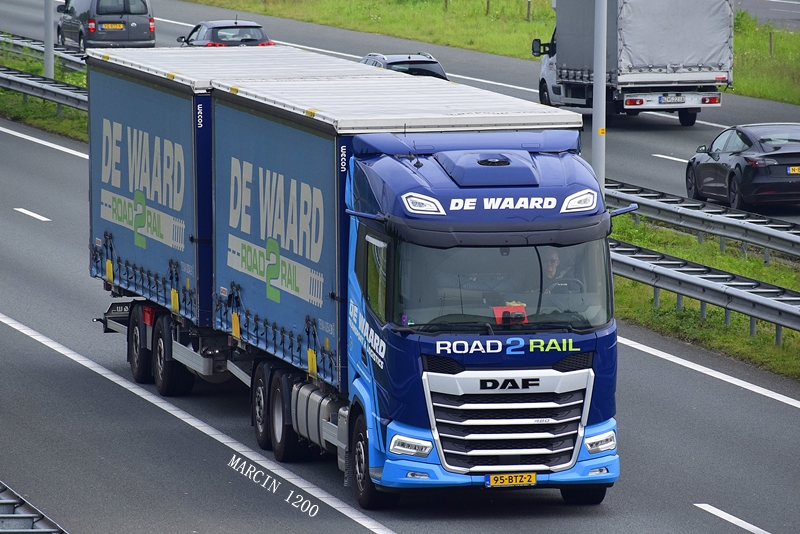 _DSC3322-crop-DAF XG+-De Waard.JPG