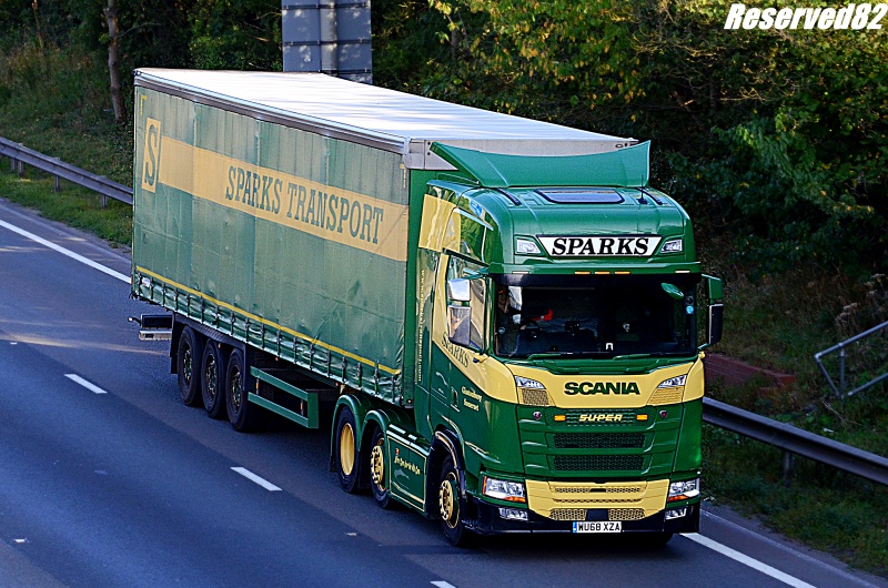 DSC_7893.JPG Sparks.JPG