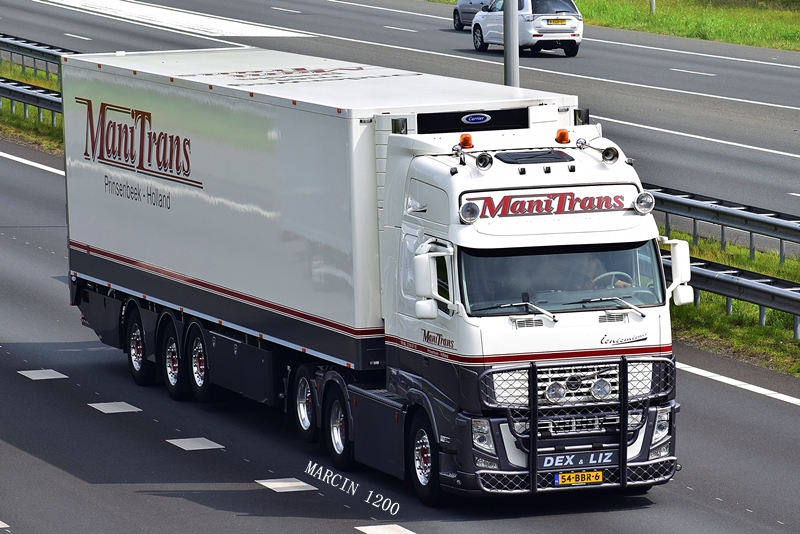 _DSC3061-crop-Manitrans-Volvo FH III.JPG