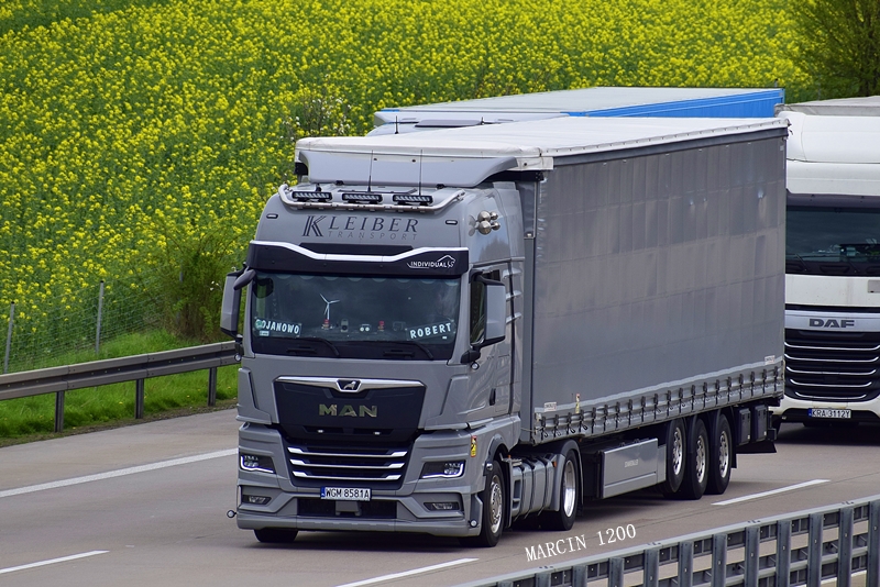_DSC1644-crop-Kleiber Transport-MAN TGX II GX Individual.JPG