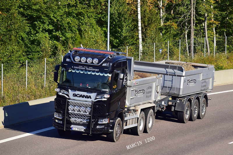 _DSC0137-crop-T Davidsen Transport -Scania R NG.JPG