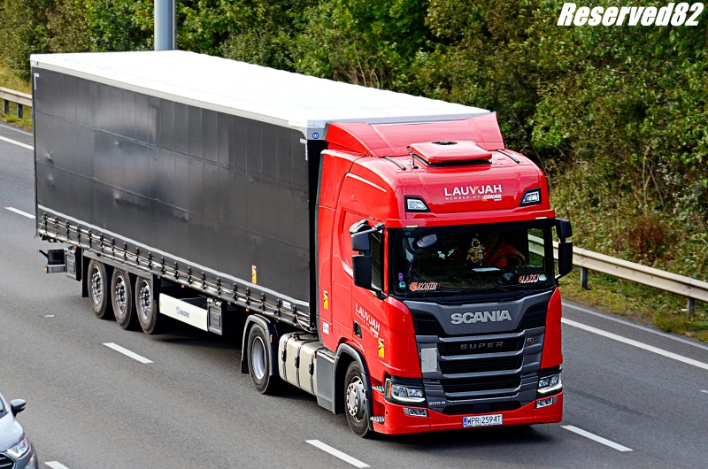 DSC_1439.JPG Oskar Group.JPG