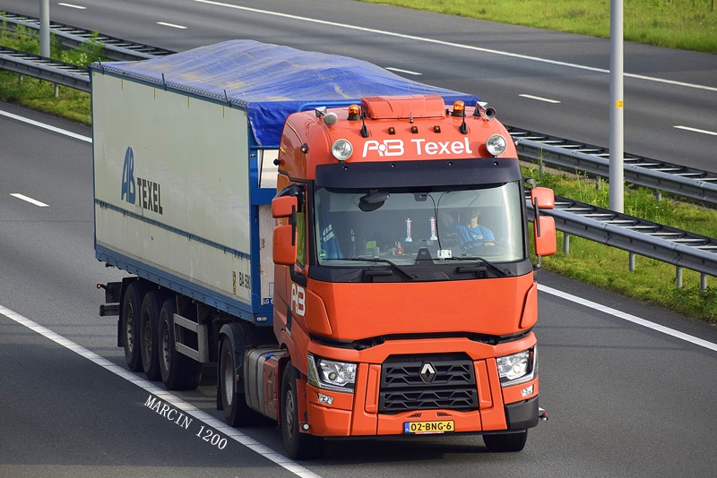 _DSC3418-crop-AB Texel-Renault Range T.JPG