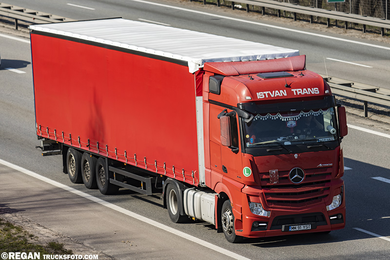Mercedes-Benz Actros MP4 - Istvan Trans.jpg