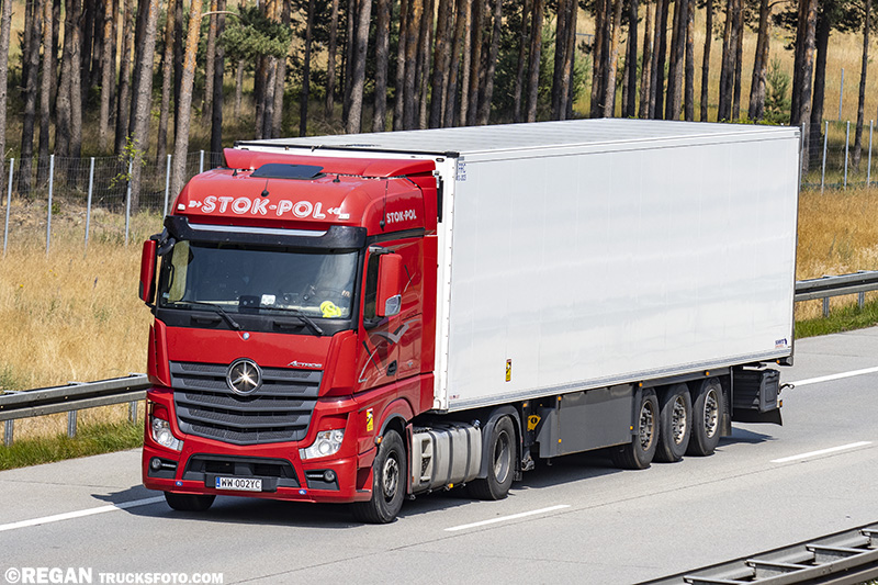 Mercedes-Benz Actros MP4 - Stok-Pol.jpg