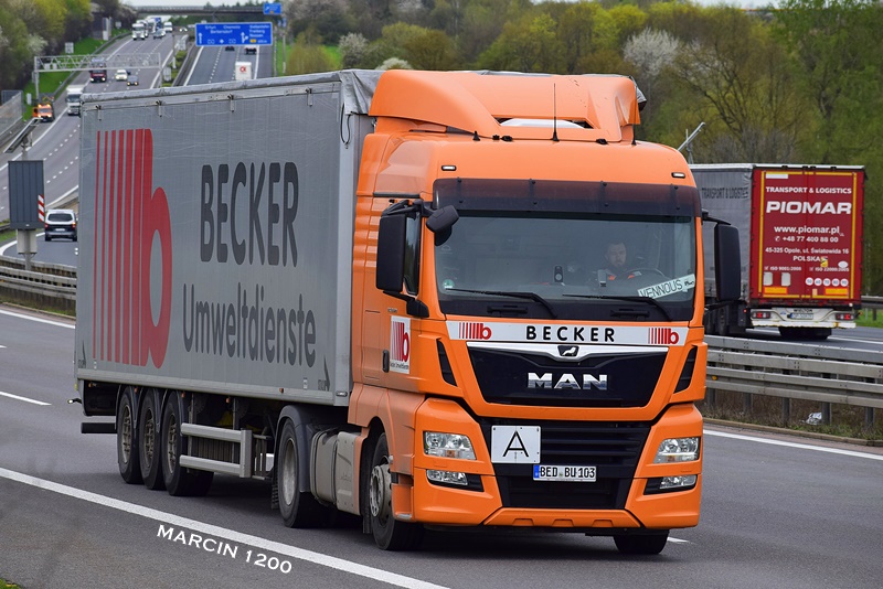 _DSC1322-crop-Becker-MAN TGX Euro6 II.JPG
