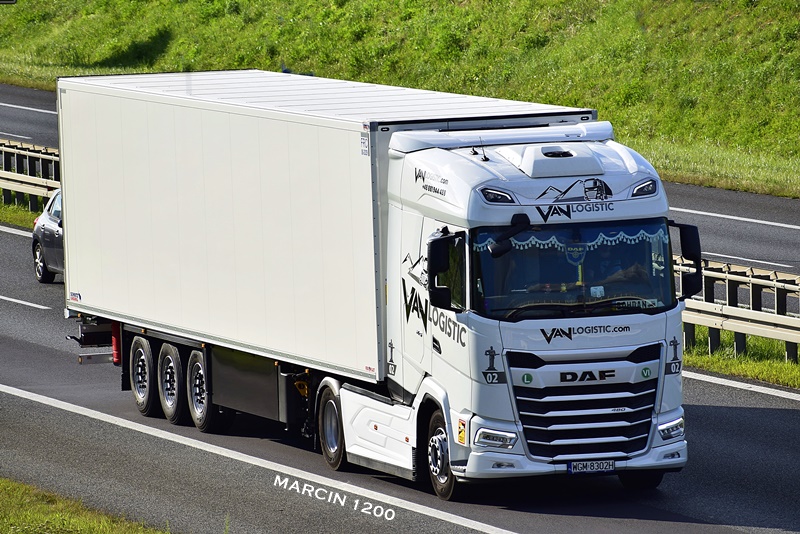 _DSC6662-crop-Van Logistic-DAF XG.JPG