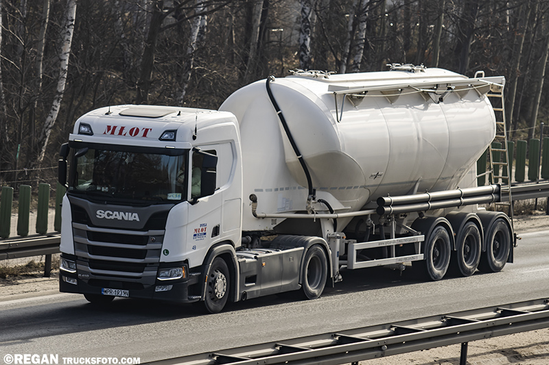Scania R410  Młot.jpg