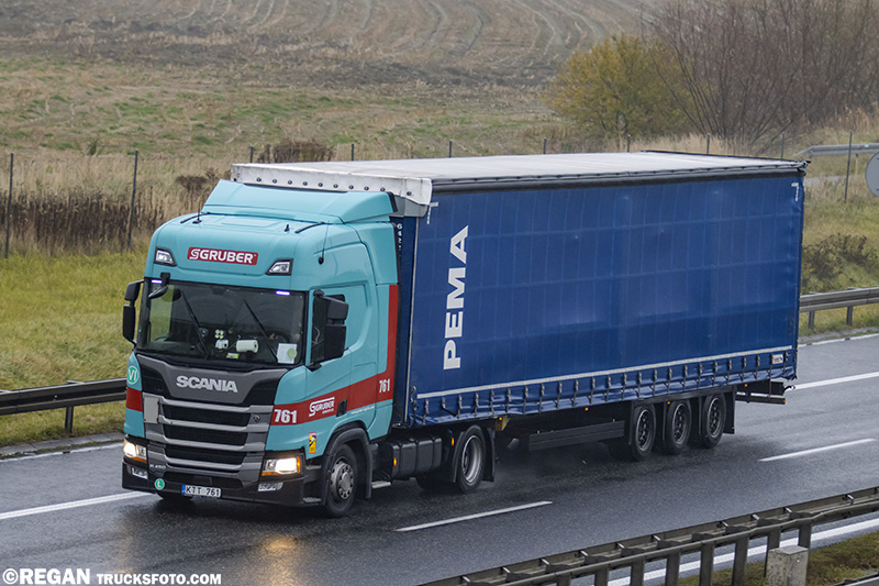 Scania R450 Gruber.jpg