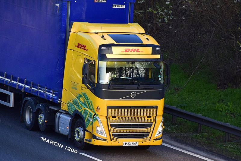 _DSC0005-crop-dhl-VOLVO FH V.JPG