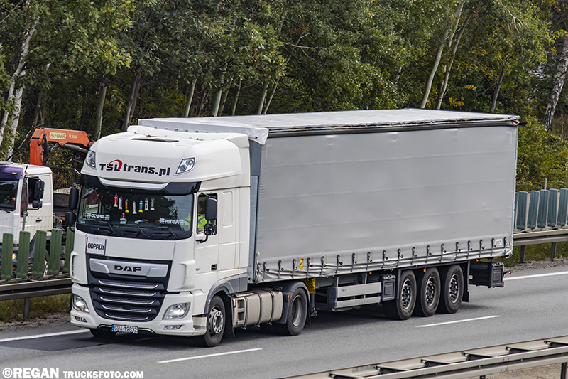 DAF XF TSL Transport Łubiana.jpg