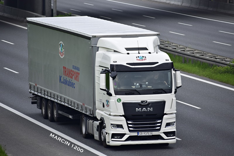 _DSC4322-crop-Trans Jakubiec-MAN TGX II.JPG