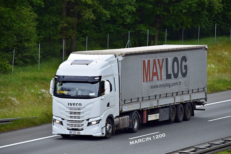 _DSC4470-crop-Maylog-Iveco S-Way.JPG