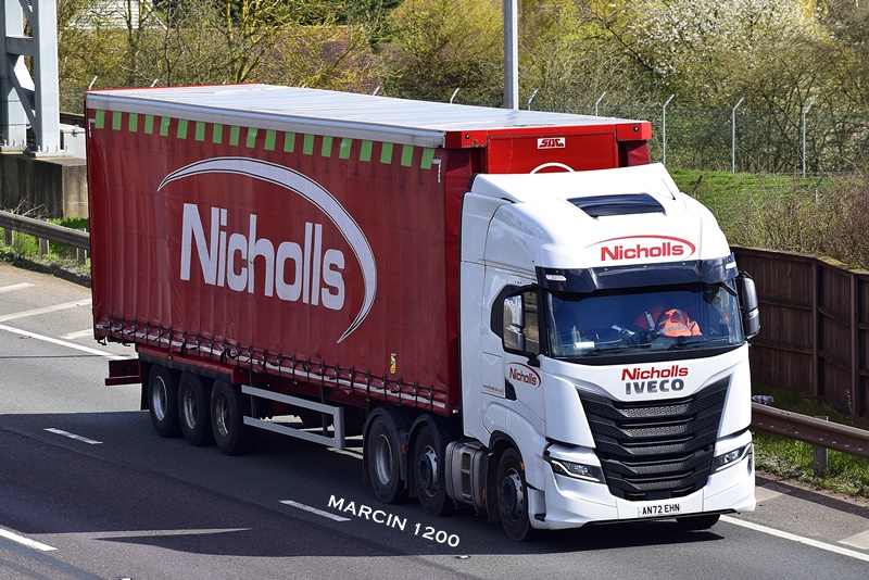 _DSC1025-crop- Iveco S-Way-Nicholls.JPG
