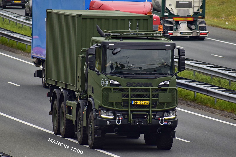 _DSC4430-crop-SCANIA R NG WOJSKO.JPG