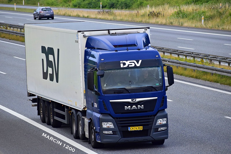_DSC9715-crop-DSV-MAN TGX Euro6 II.JPG