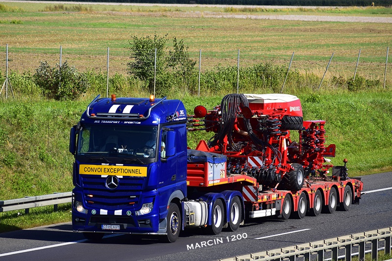 _DSC6785-crop-JKG-Mercedes-Benz Actros MP4.JPG