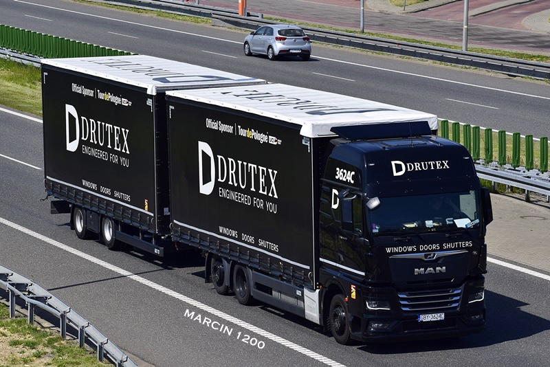 _DSC4356-crop-MAN TGX II - Drutex.JPG