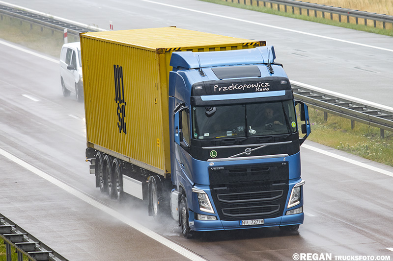 Volvo  FH4 - Przekopowicz.jpg