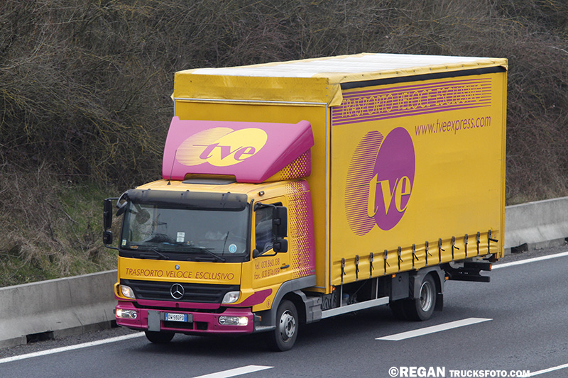 Mercedes-Benz Atego TVE Transporto Veloce Esclusivo.jpg