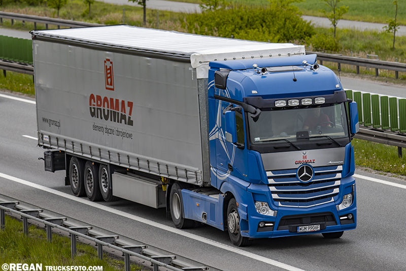 Mercedes-Benz Actros MP4 - Gromaz.jpg