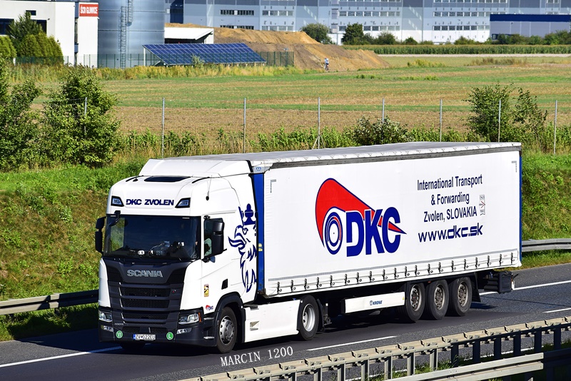 _DSC6836-crop-DKC ZVOLEN-SCANIA R460 NG.JPG