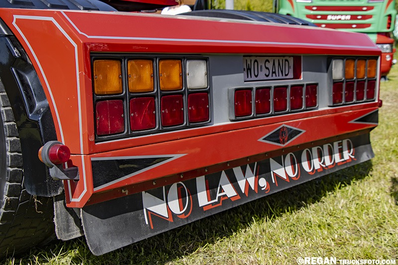 Volvo FH4 Sand Express ex. Weeda.jpg