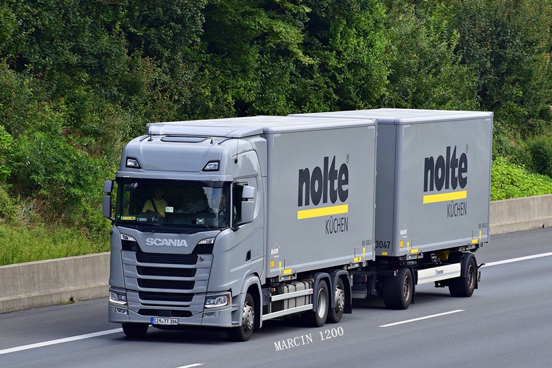 _DSC8479-crop-scania s450-Nolte Küchen.JPG