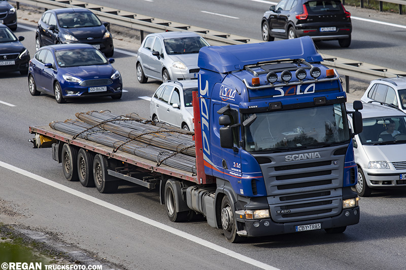 Scania R420 Solo.jpg