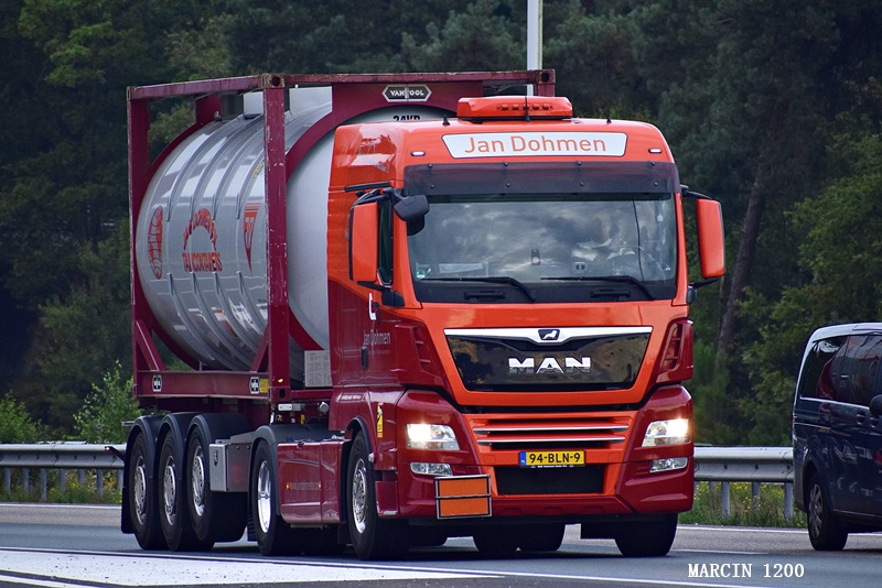 _DSC8071-crop-JAN DOHMEN-MAN TGX Euro6 II.JPG