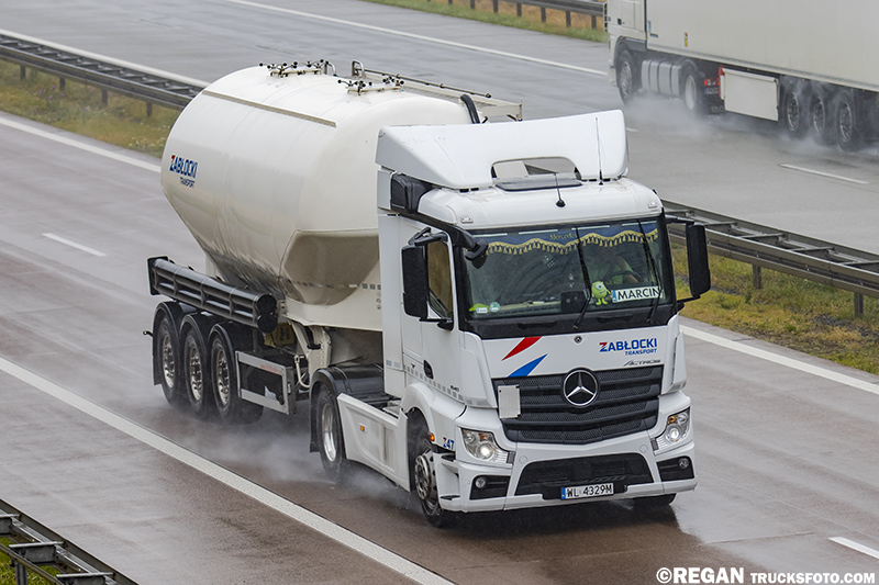 Mercedes-Benz Actros -  Zabłocki.jpg
