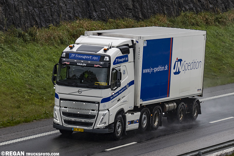 Volvo FH5 - JP Transport ApS.jpg