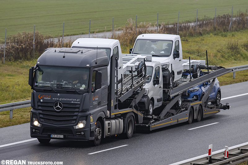 Mercedes-Benz Actros MP4 Global Motion.jpg