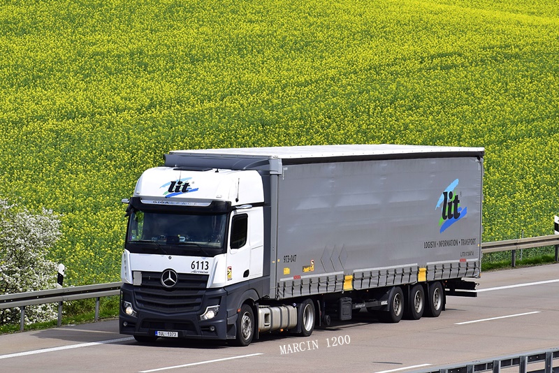 _DSC1938-crop-LIT-Mercedes-Benz ActrosL MP5.JPG