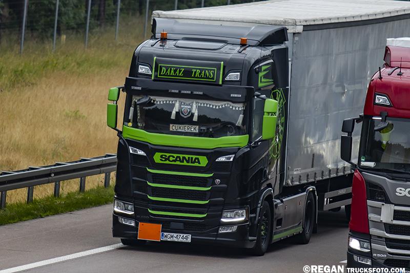 Scania R450 Dakaz Trans.jpg