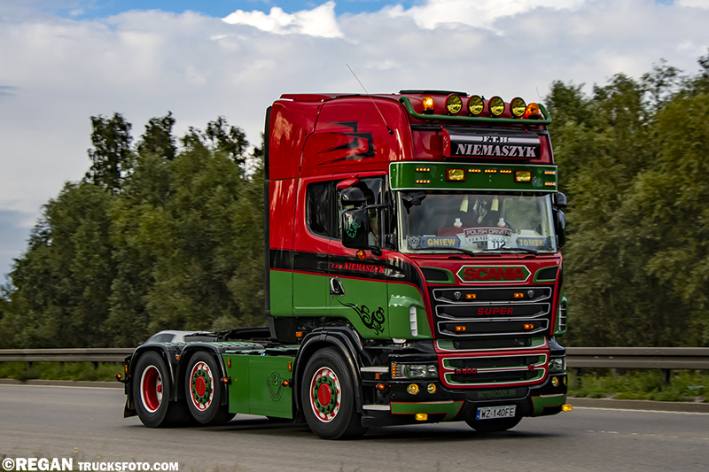 Scania R500 V8- Niemaszyk.jpg