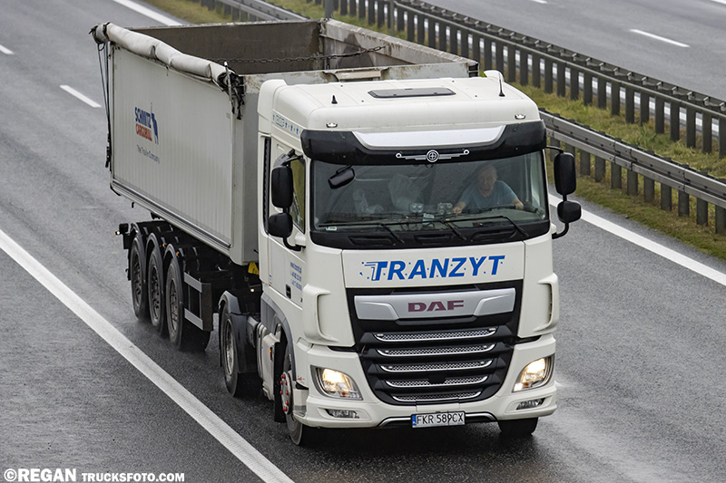 DAF XF106 - Tranzyt.jpg