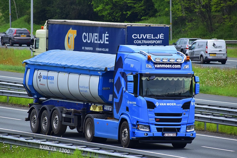 _DSC3992-crop-VAN MOER-SCANIA R NG.JPG