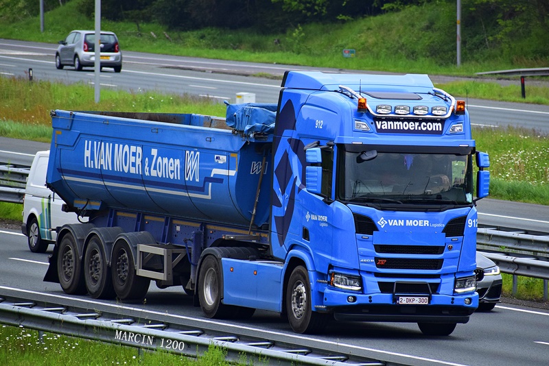 _DSC3993-crop-VAN MOER-SCANIA R NG XT.JPG
