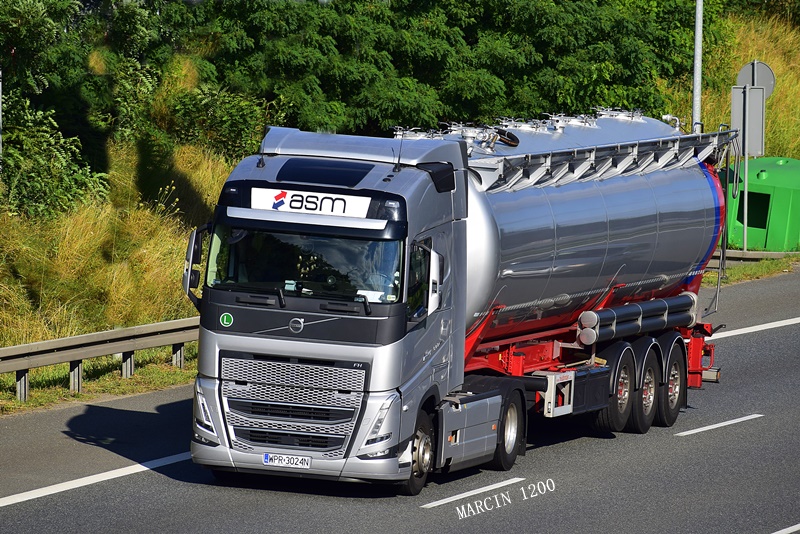 _DSC5671-crop-ASM-VOLVO FH V.JPG