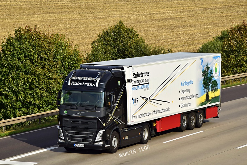 _DSC2341-crop-RUBETRANS-VOLVO FH IV.JPG