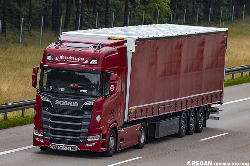 Scania 530S V8 - Kulaszewski Grudziądz.jpg